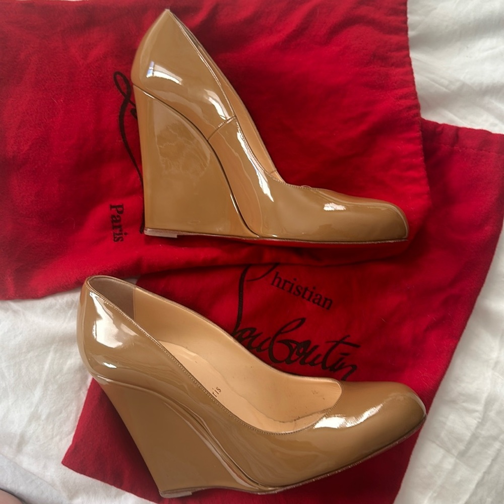 Preloved red bottoms